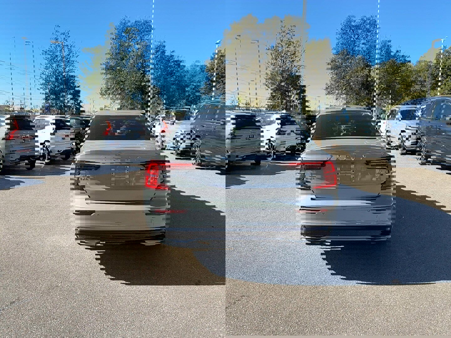 Used 2024 Volvo S60 B5 Core w/ Climate Package image 5