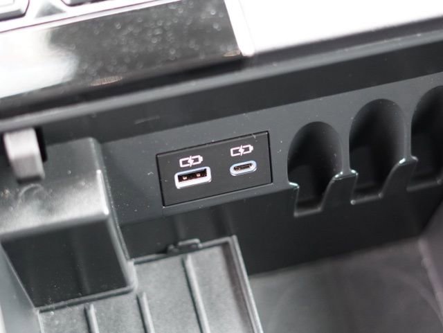 Used 2023 Toyota Tundra Limited image 46