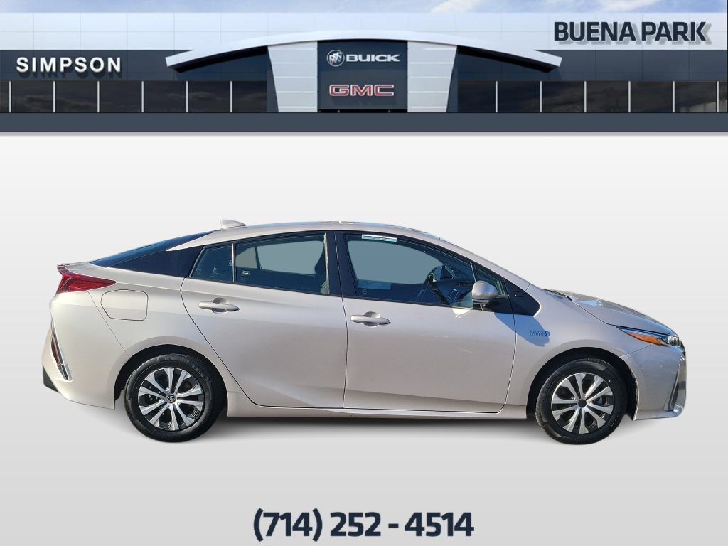 Used 2021 Toyota Prius Prime LE w/ Carpet Mat Package (TMS) FWD image 9