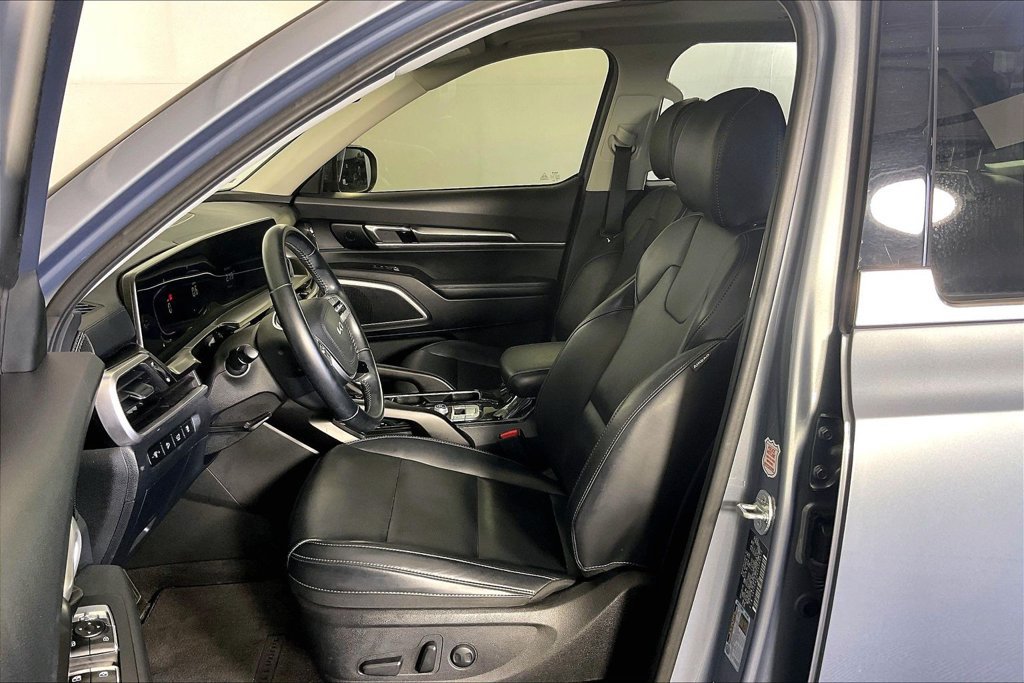 Used 2025 Kia Telluride S FWD image 31