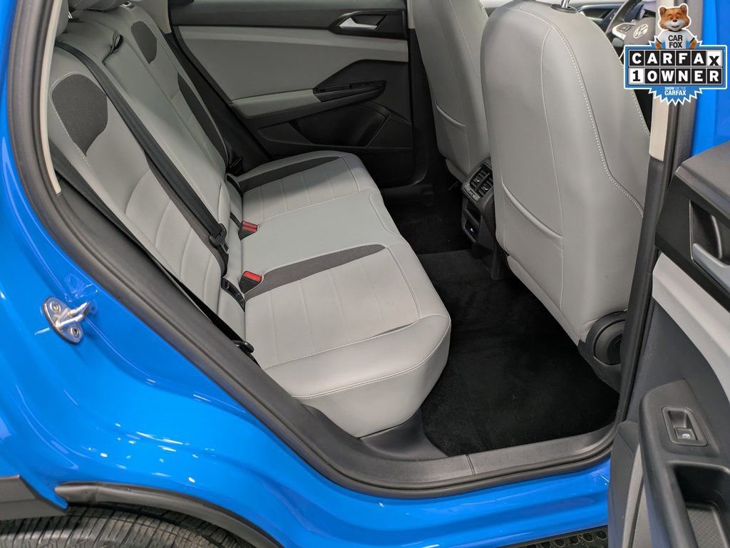 Used 2023 Volkswagen Taos SE w/ Panoramic Sunroof Package image 28