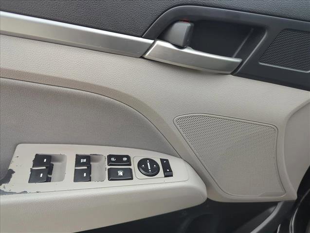 Used 2019 Hyundai Elantra SEL FWD image 9