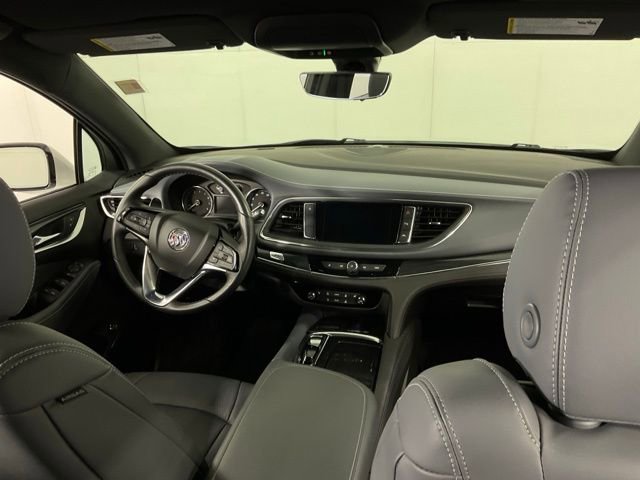 Used 2023 Buick Enclave Essence image 15