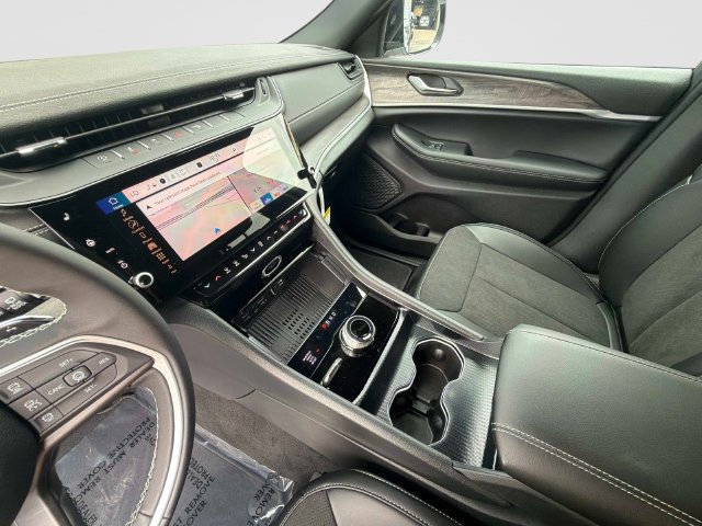 New 2026 Jeep Grand Cherokee Altitude AWD/4WD image 26