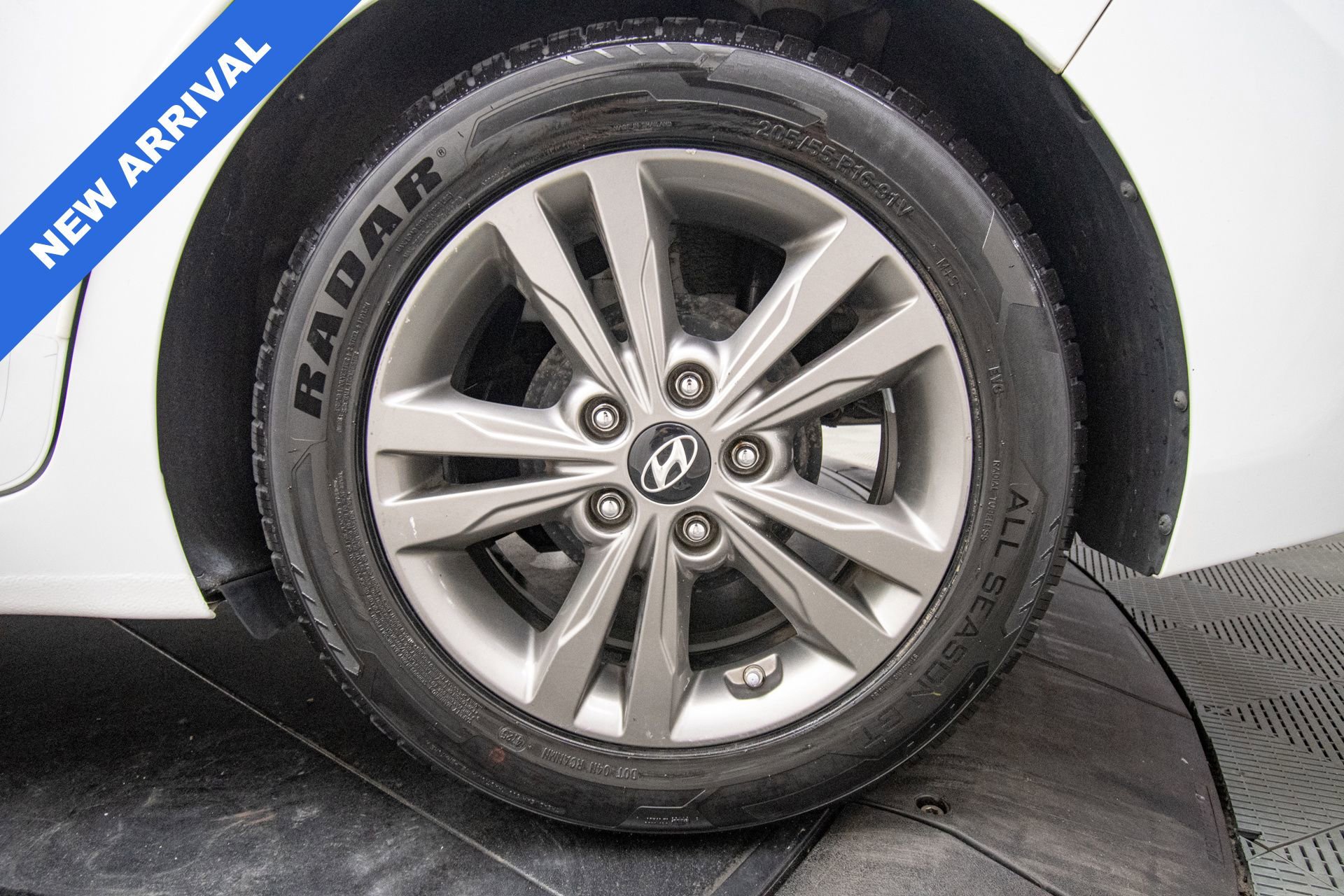 Used 2017 Hyundai Elantra Value Edition FWD image 24