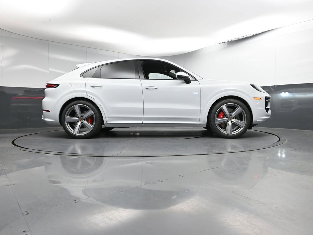 Certified 2026 Porsche Cayenne S AWD/4WD image 31