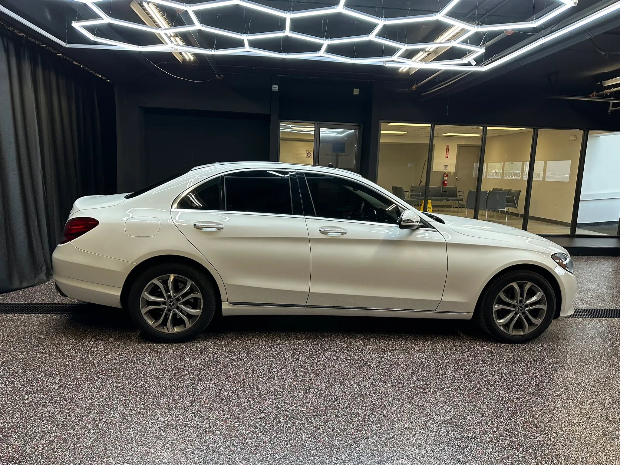 Used 2018 Mercedes-Benz C 300 4MATIC Sedan image 8