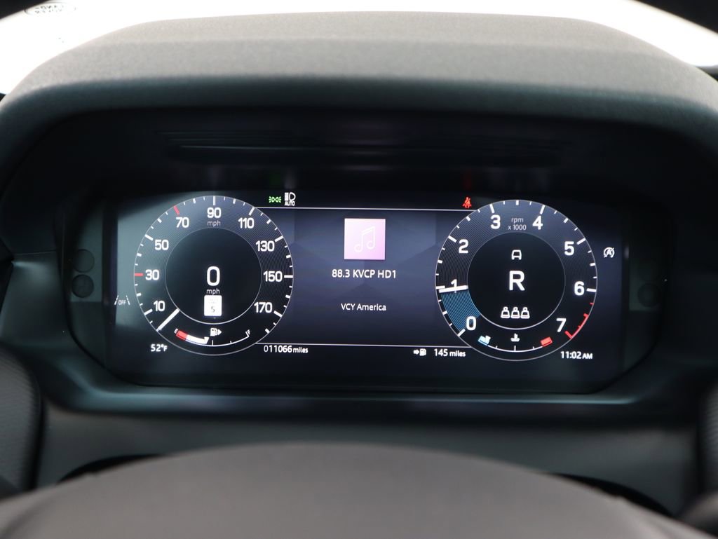 Used 2024 Land Rover Discovery Sport Dynamic SE image 35