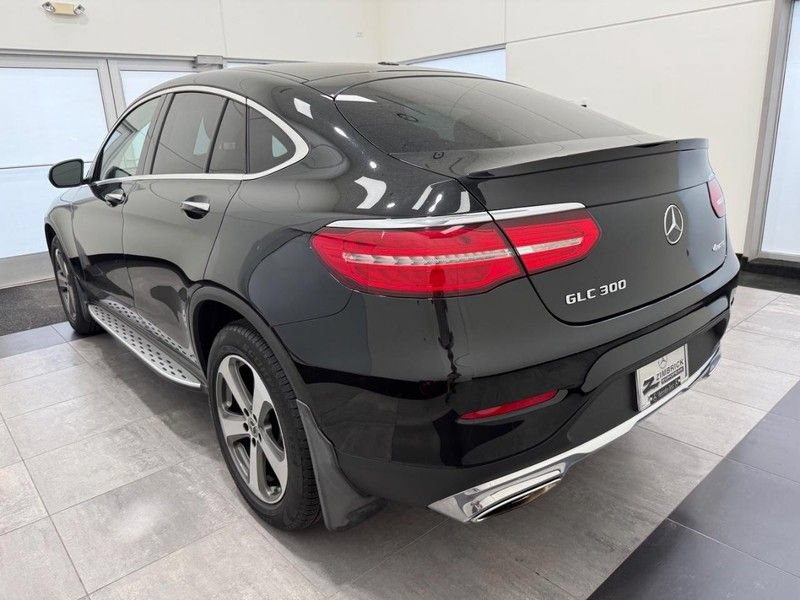 Used 2017 Mercedes-Benz GLC 300 4MATIC Coupe image 4