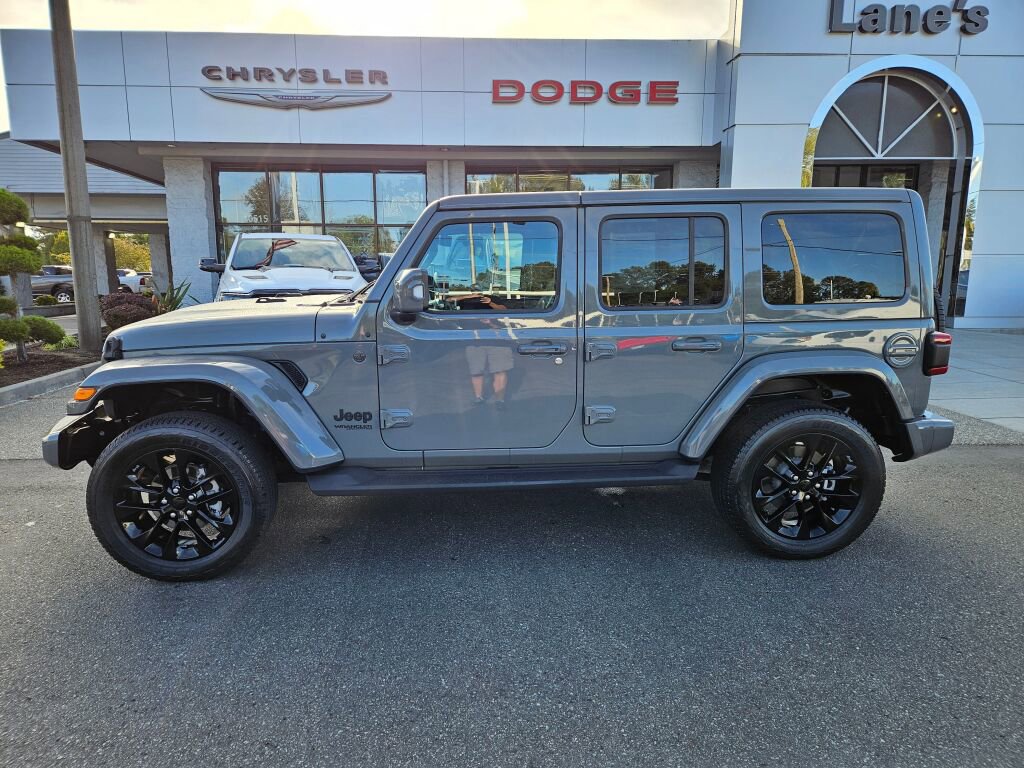 Used 2022 Jeep Wrangler Unlimited Sahara image 6