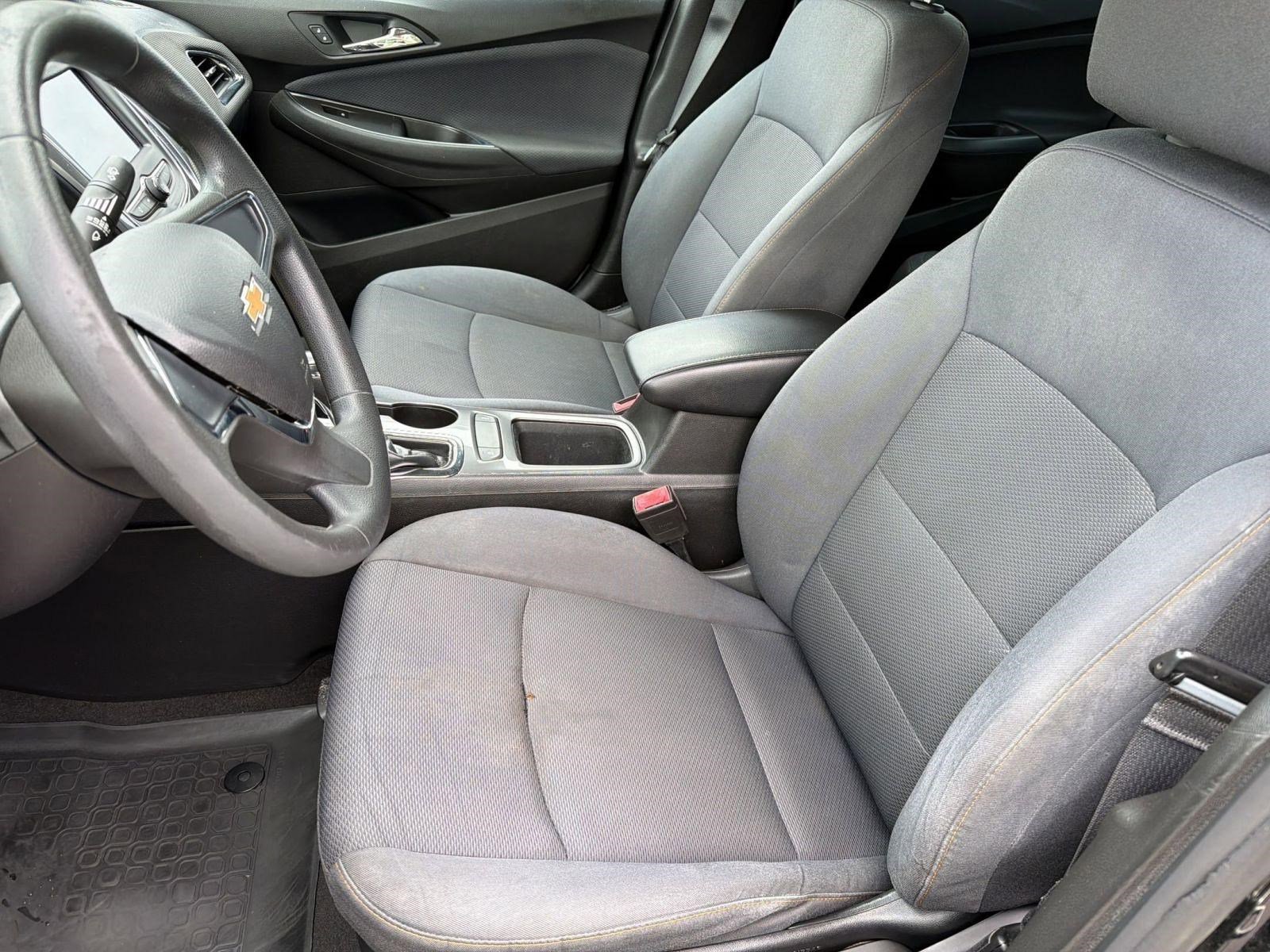 Used 2019 Chevrolet Cruze LS FWD image 21