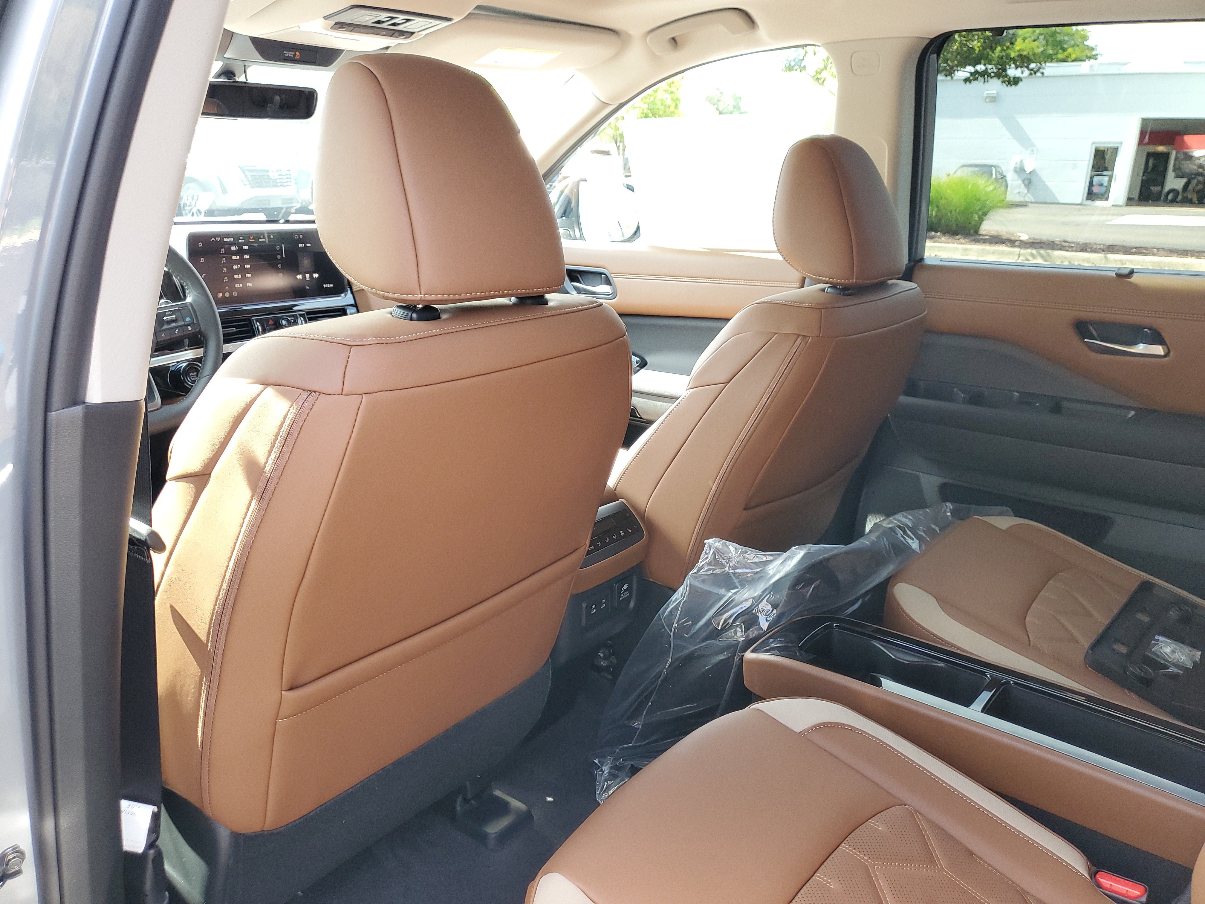 New 2026 Nissan Pathfinder Platinum AWD/4WD image 33