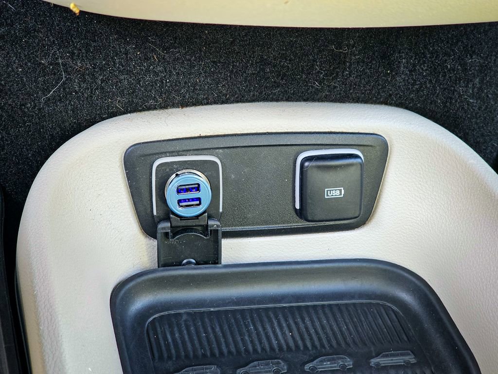 Used 2017 Chrysler Pacifica Limited w/ UConnect Theater Package image 30