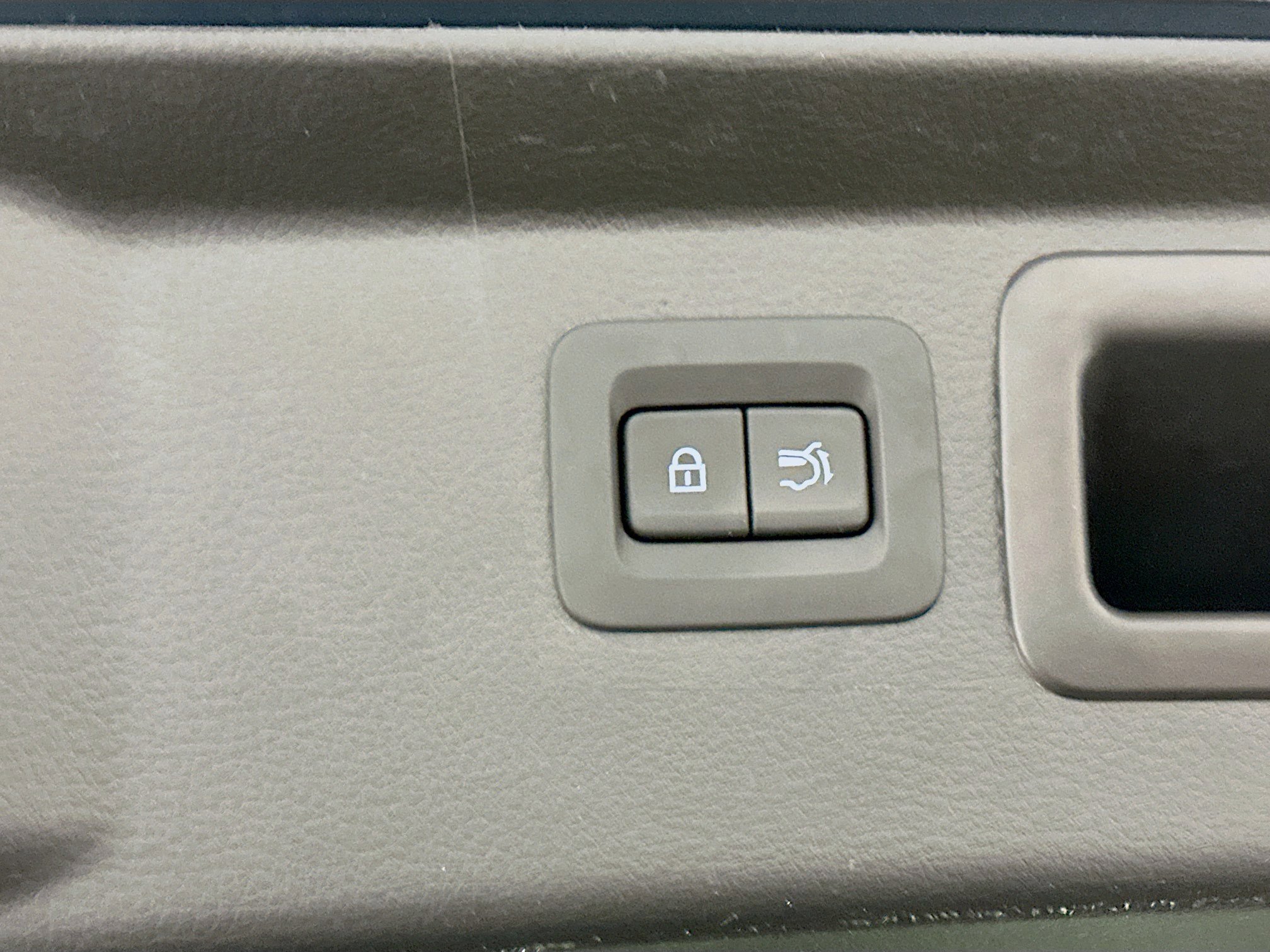 Used 2025 MAZDA CX-50 AWD 2.5 S w/ Premium Package image 32