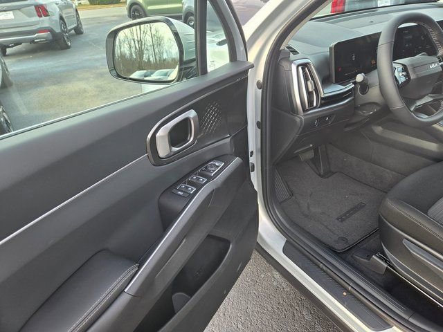 New 2026 Kia Sorento LX image 4