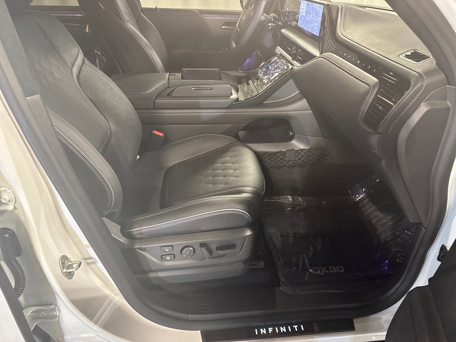 Used 2025 INFINITI QX80 Autograph w/ Premium Cargo Package image 31
