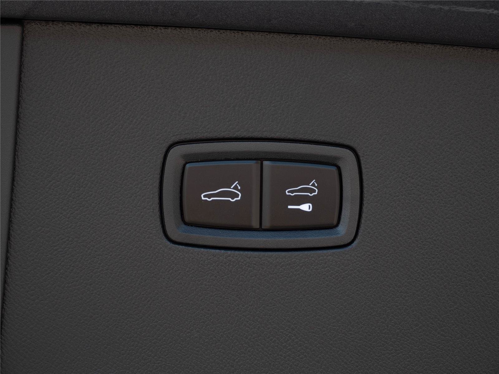Certified 2026 Porsche Cayenne Coupe AWD/4WD image 33