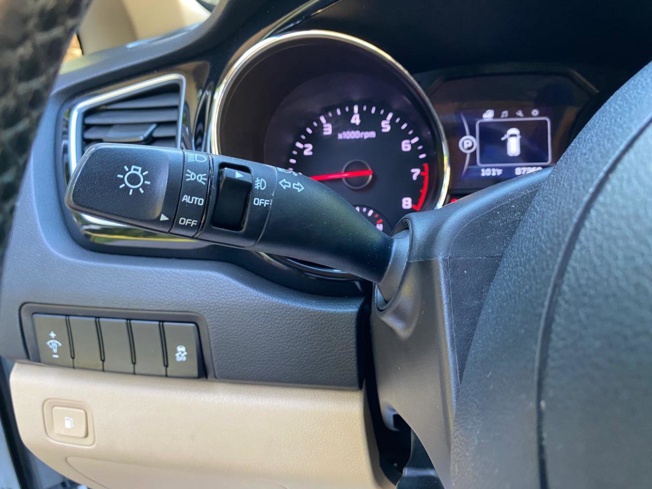 Used 2018 Kia Sedona EX FWD image 60