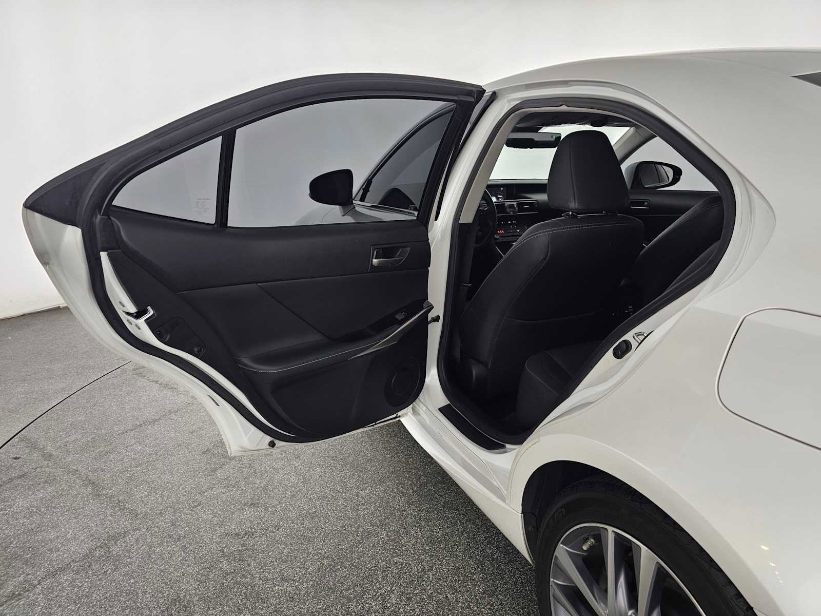 Used 2019 Lexus IS 300 image 15