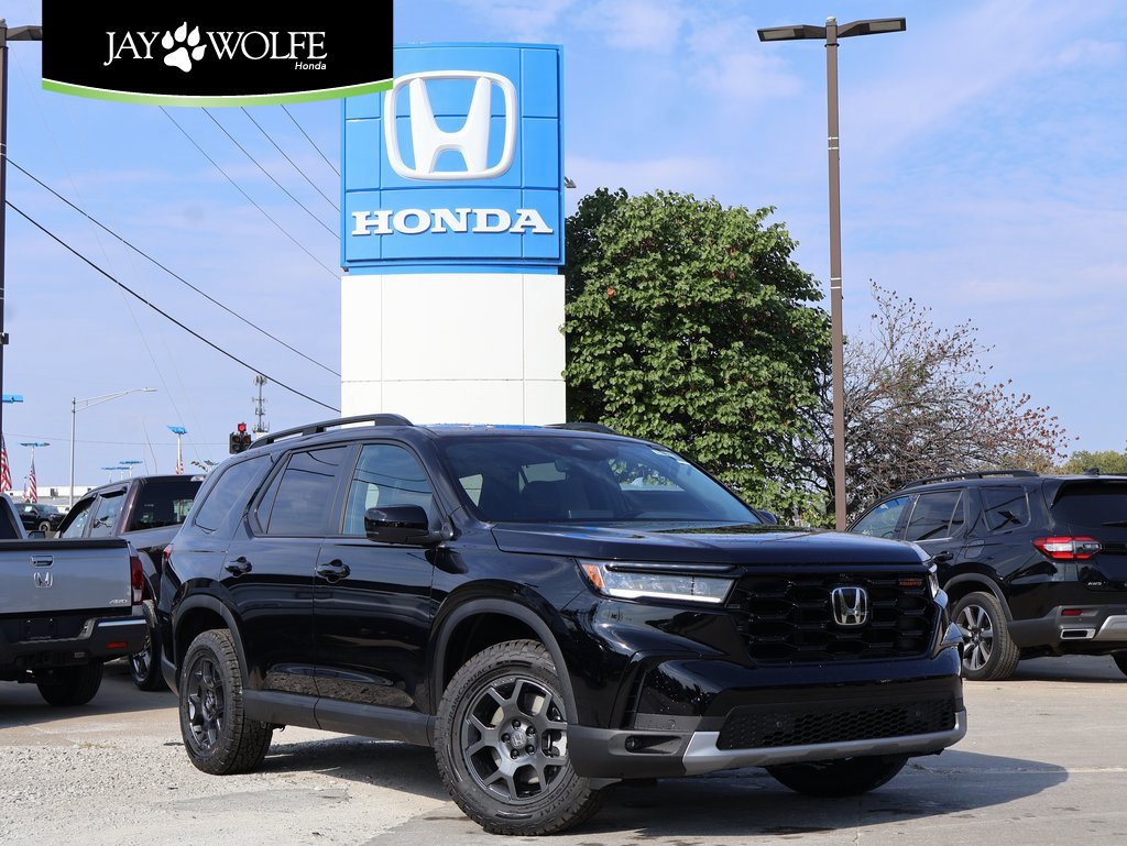 New 2025 Honda Pilot TrailSport