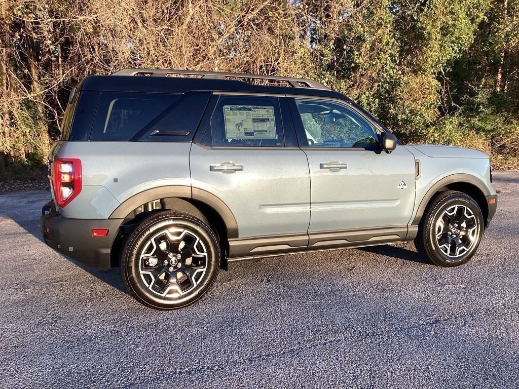 New 2025 Ford Bronco Sport Outer Banks w/ Outer Banks Tech Package+ AWD/4WD image 4