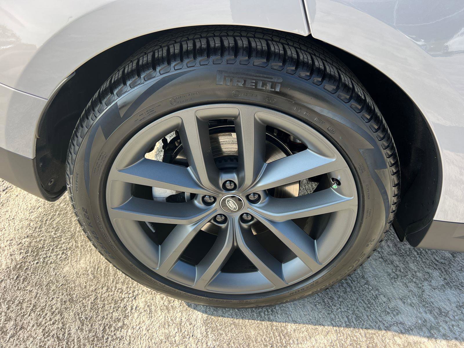 Used 2024 Land Rover Range Rover Sport SE image 17