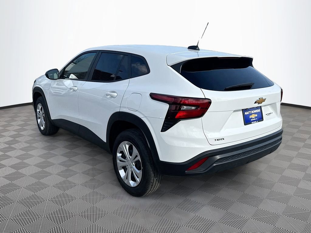 Used 2025 Chevrolet Trax LS image 7