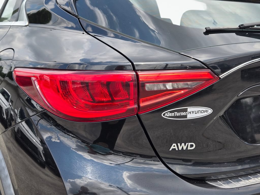 Used 2018 INFINITI QX30 Premium w/ Navigation Package AWD/4WD image 7