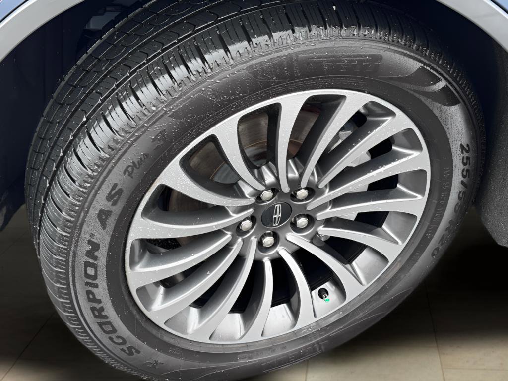 Used 2021 Lincoln Aviator Reserve w/ Equipment Group 201A image 24