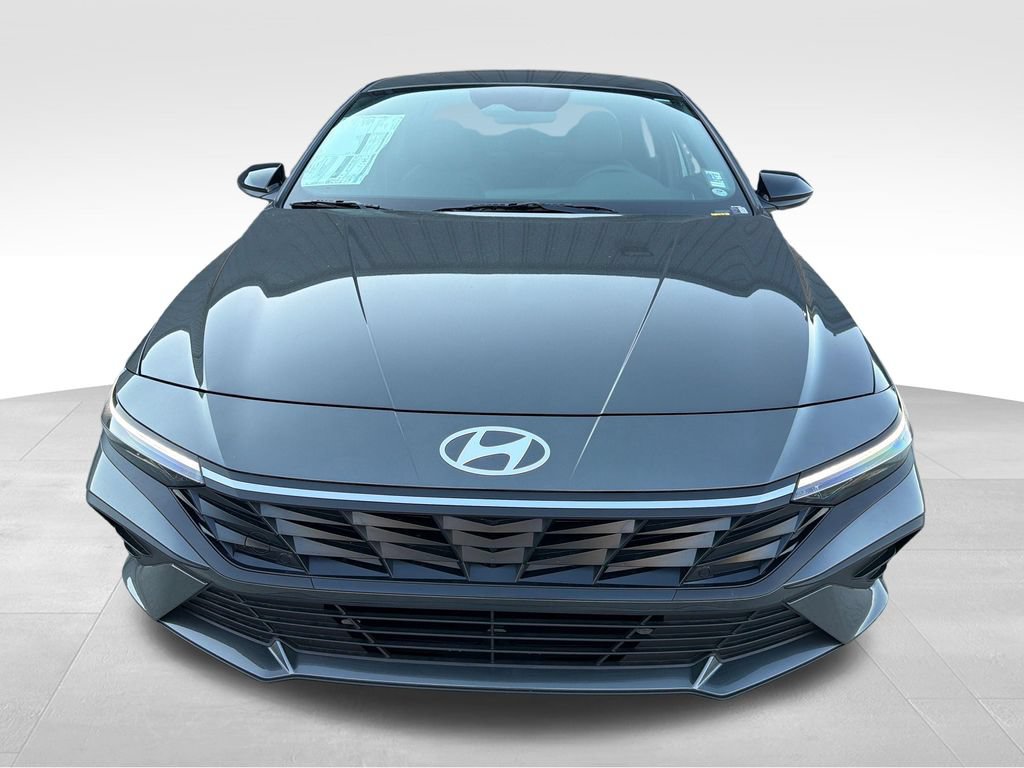New 2026 Hyundai Elantra SEL Sport FWD image 11