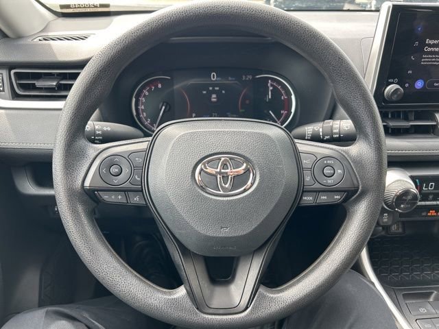 Used 2024 Toyota RAV4 XLE FWD image 12