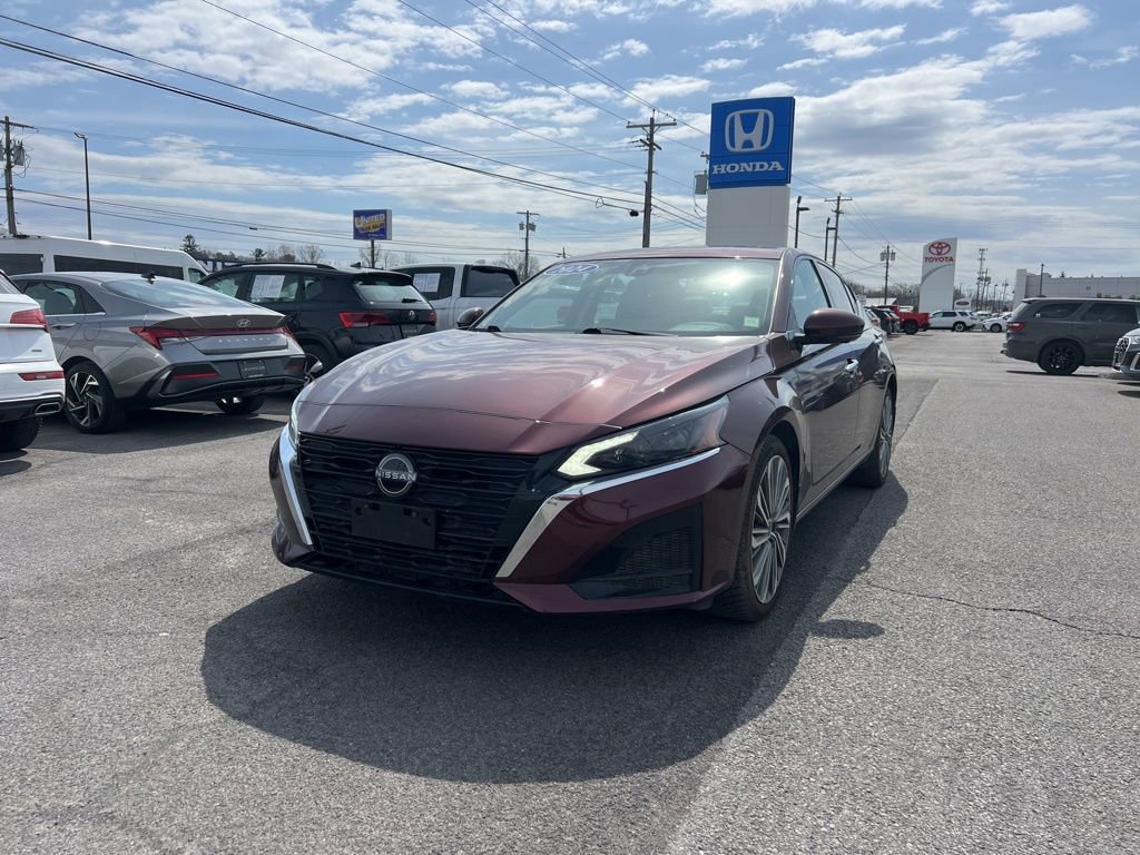 Used 2024 Nissan Altima 2.5 SL