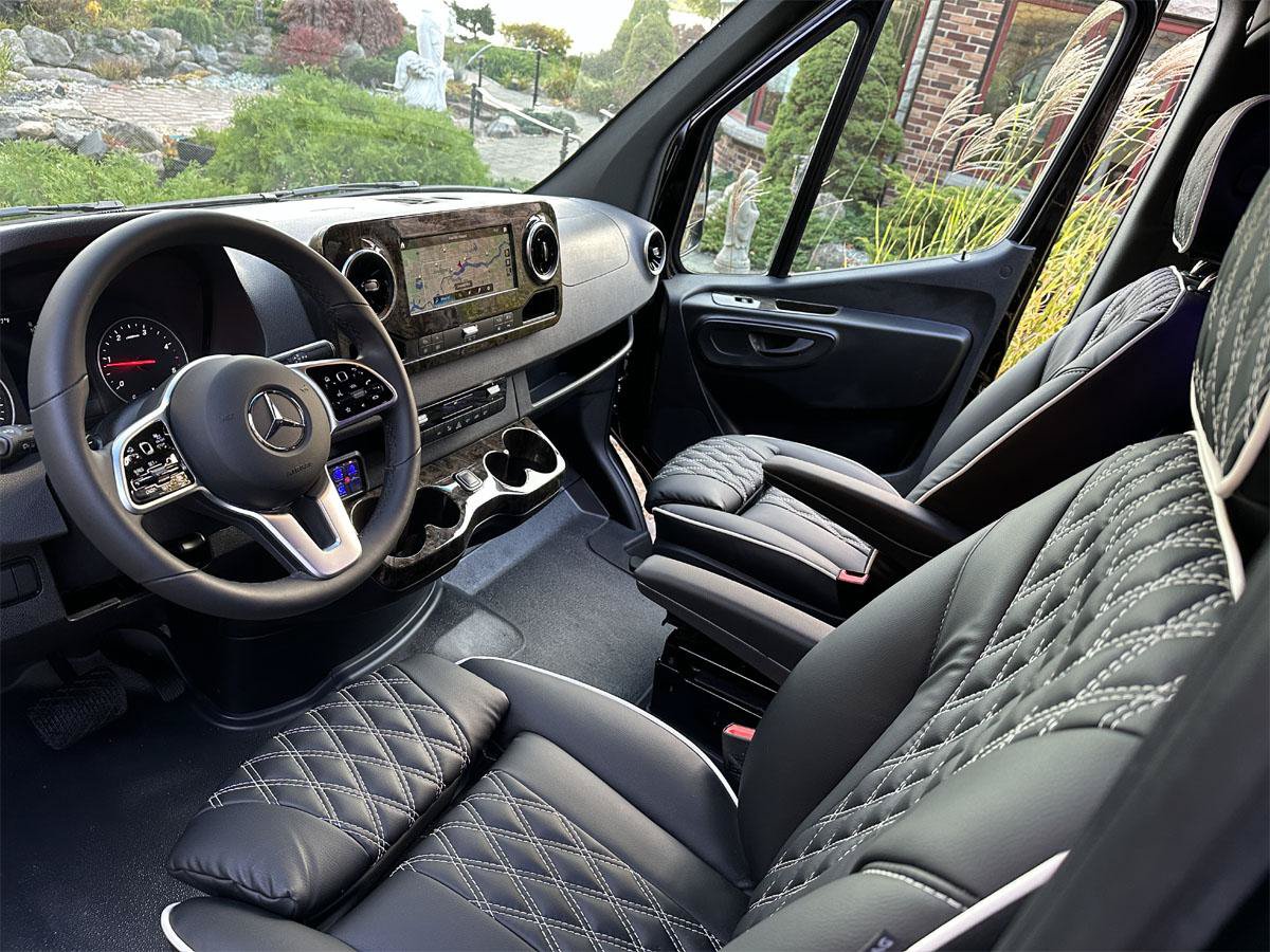 Used 2024 Mercedes-Benz Sprinter 3500 image 19
