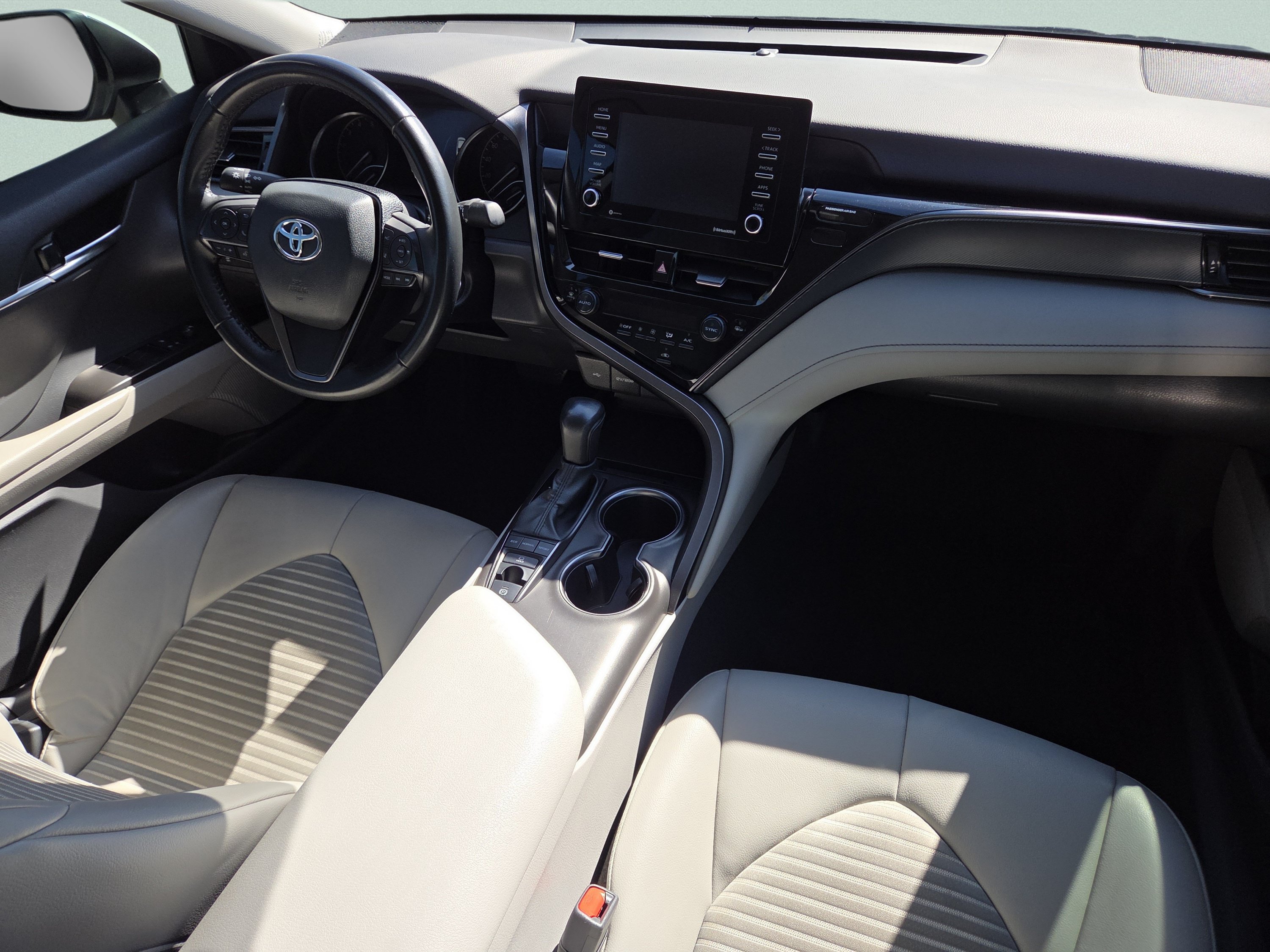 Used 2023 Toyota Camry SE AWD/4WD image 24