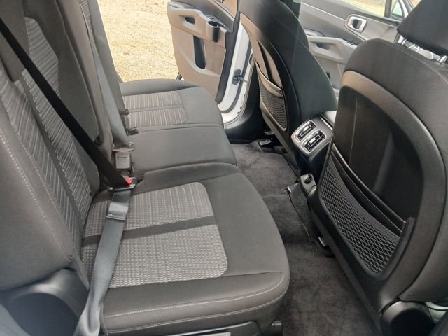 Certified 2023 Kia Sorento LX image 38