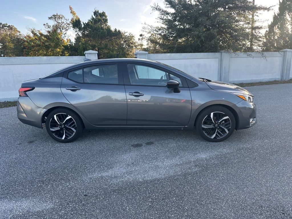 Used 2024 Nissan Versa SR image 4