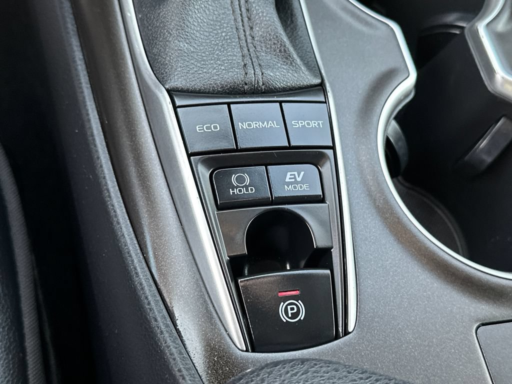 Used 2023 Toyota Camry XLE w/ Cold Weather Package FWD image 30