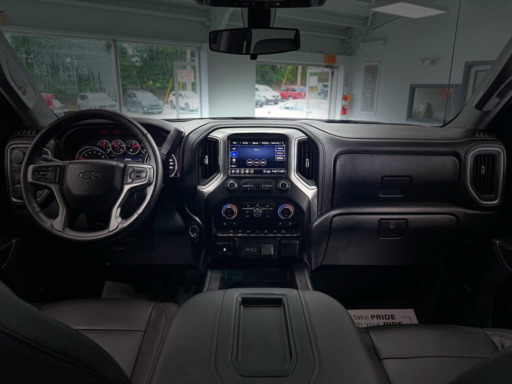 Used 2020 Chevrolet Silverado 1500 LT Trail Boss AWD/4WD image 24