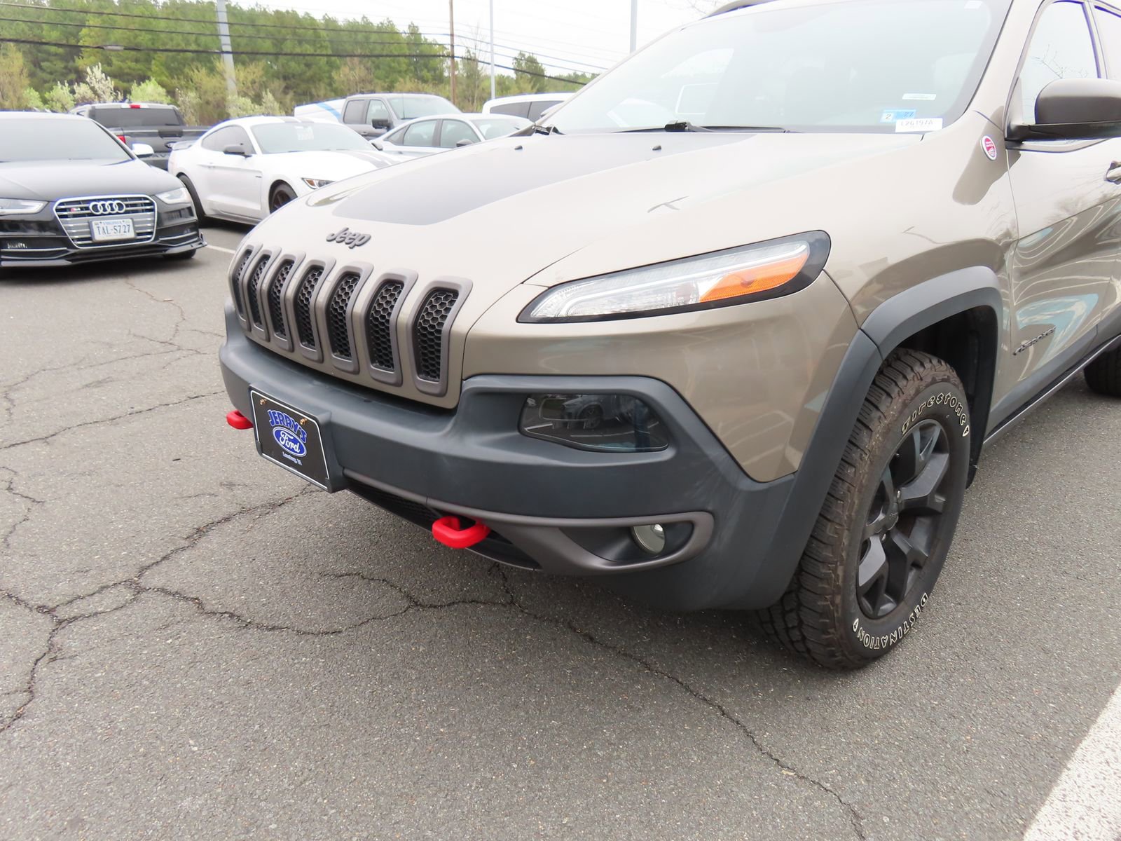 Used 2016 Jeep Cherokee Trailhawk w/ Comfort/Convenience Group image 9
