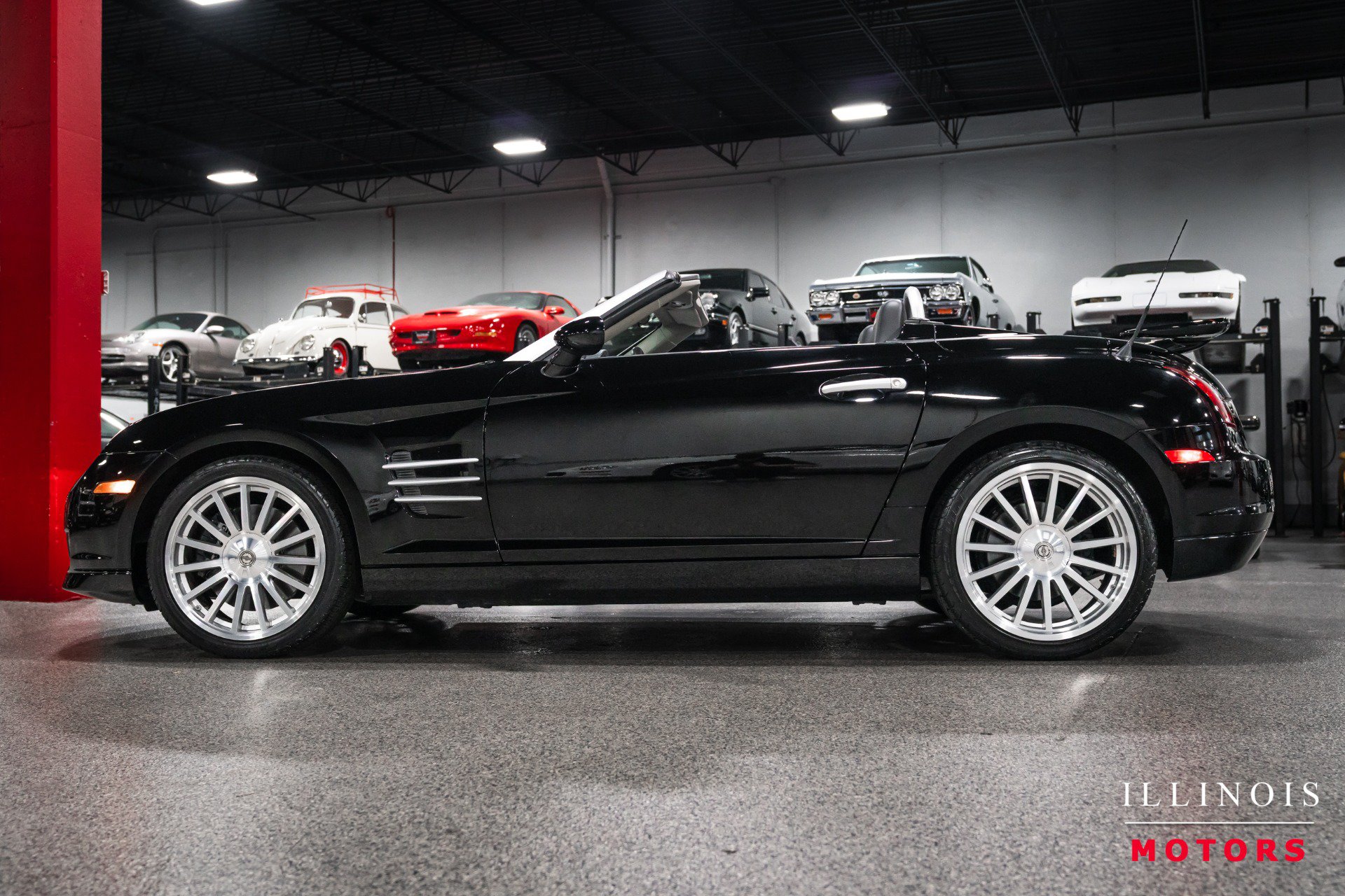 Used 2005 Chrysler Crossfire SRT-6 RWD image 2