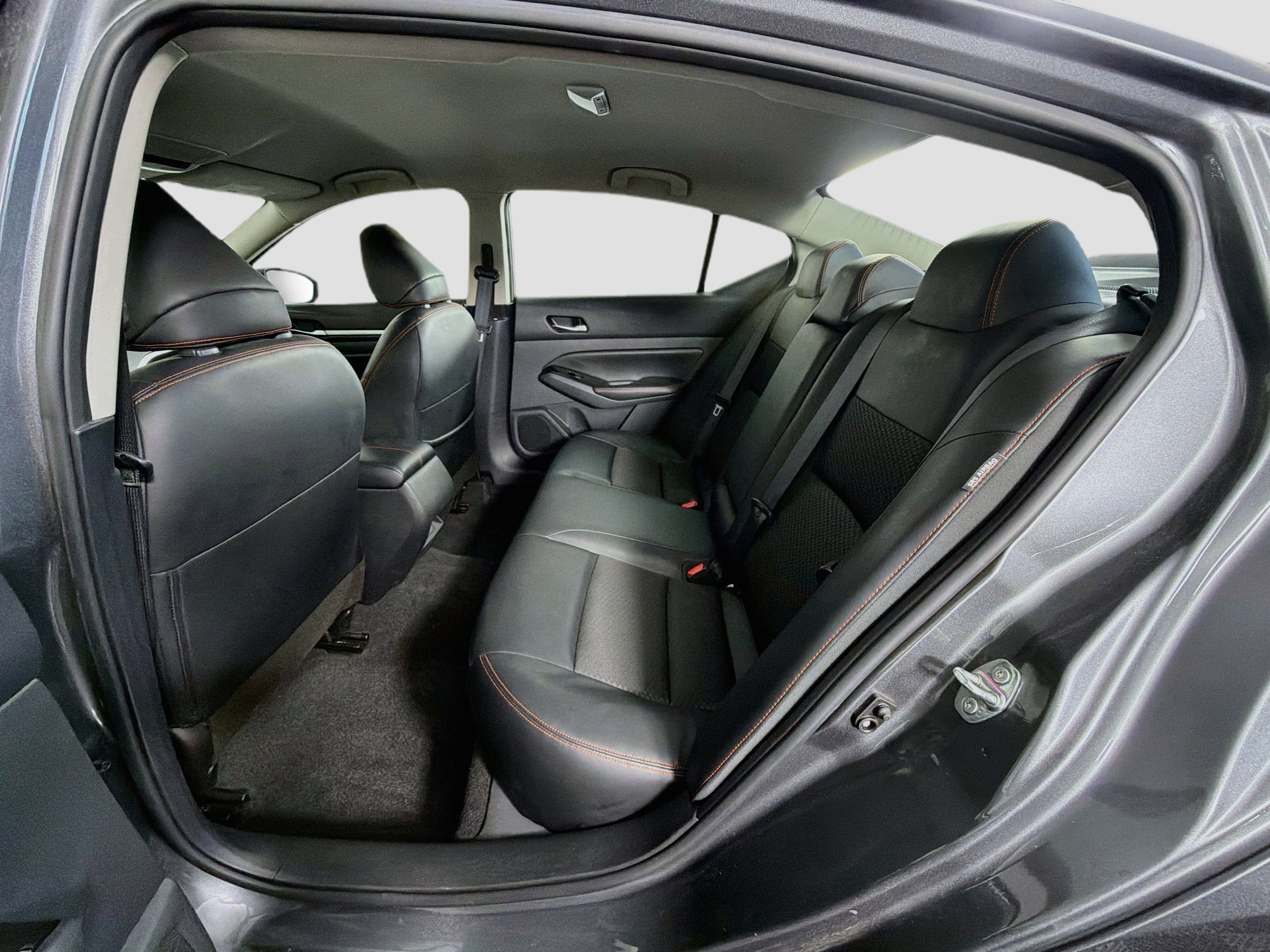 Used 2025 Nissan Altima 2.5 SR FWD image 27