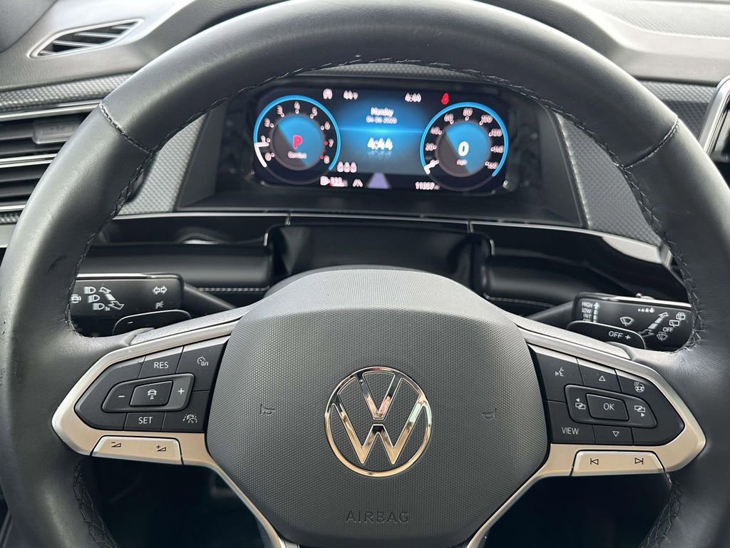 Certified 2025 Volkswagen Atlas Cross Sport SEL R-Line image 23