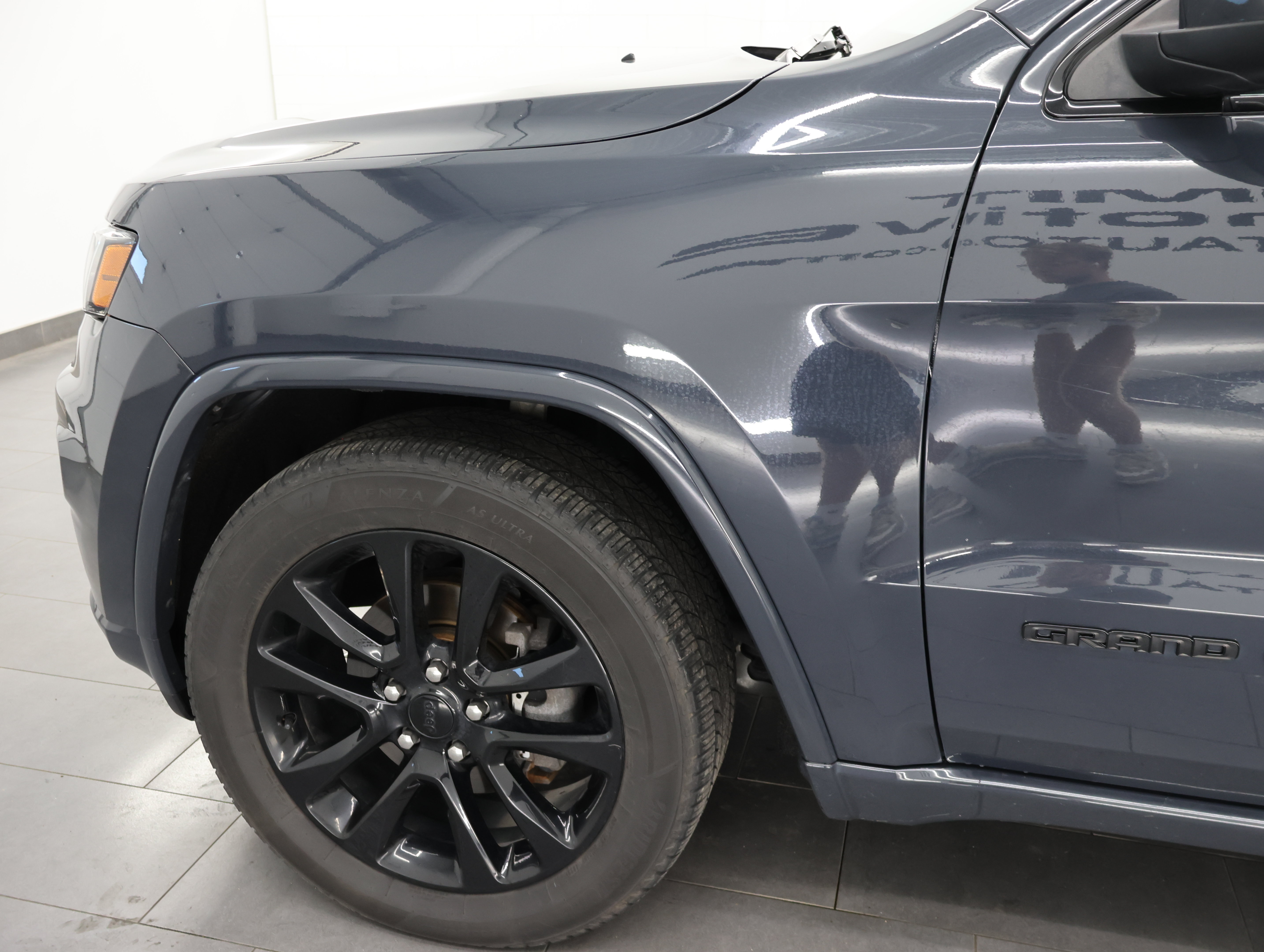 Used 2018 Jeep Grand Cherokee Altitude AWD/4WD image 33