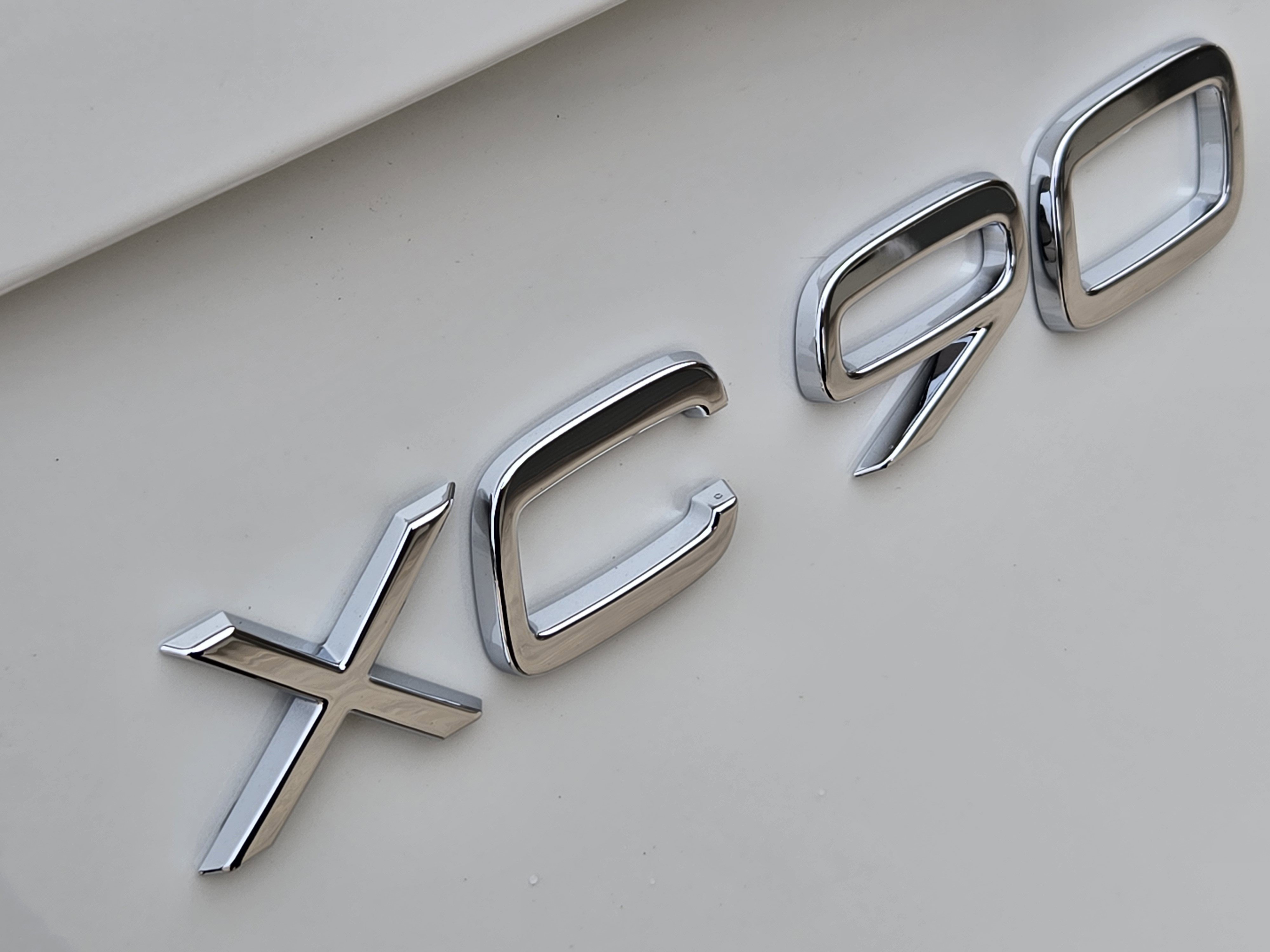 New 2026 Volvo XC90 B6 Ultra w/ Protection Package image 14