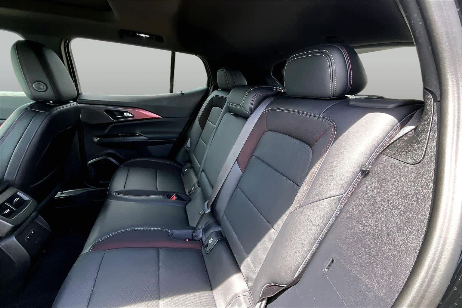 Used 2025 Chevrolet Equinox EV RS w/ Convenience Package II FWD image 18