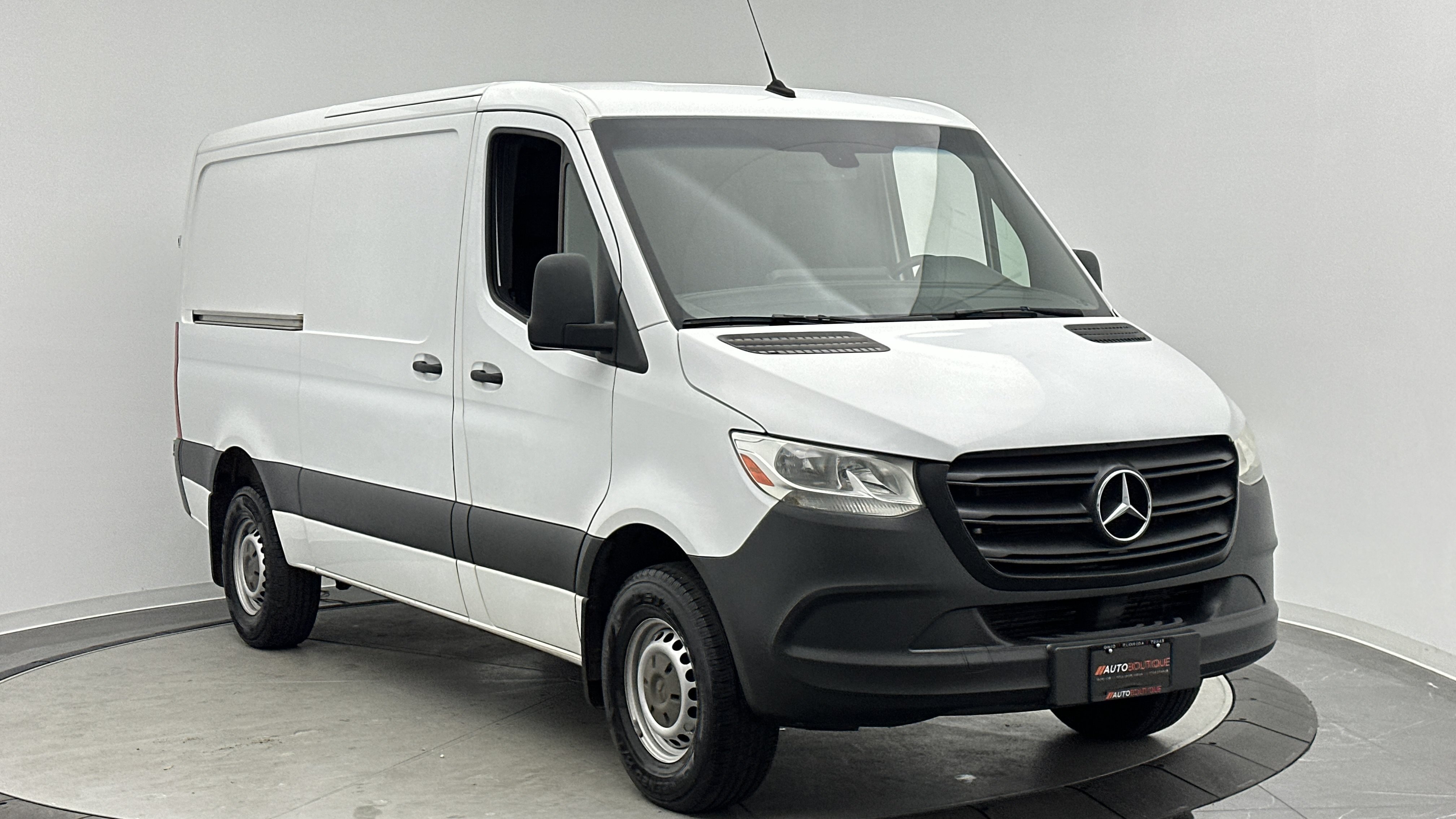 Used 2019 Mercedes-Benz Sprinter 144 Cargo image 3