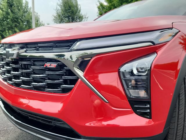 New 2026 Chevrolet Trax RS w/ Sunroof Package FWD image 10