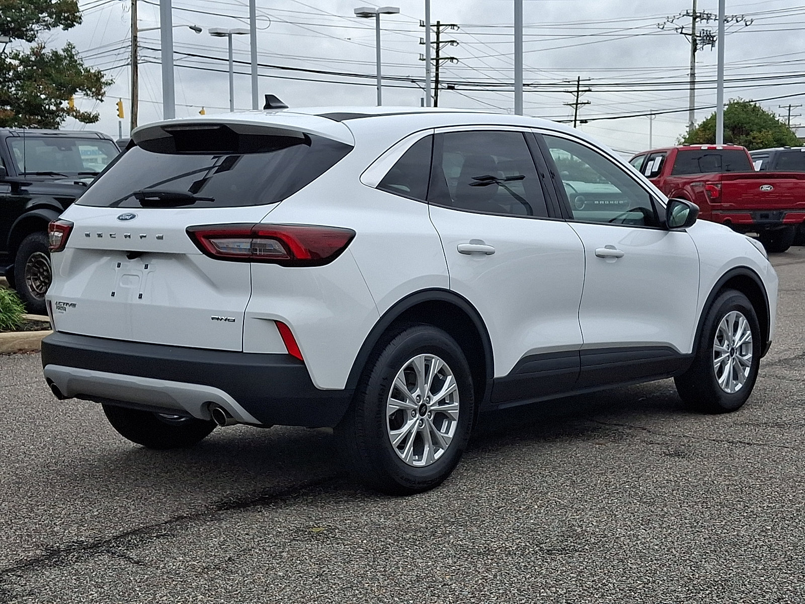 Certified 2023 Ford Escape Active AWD/4WD image 11