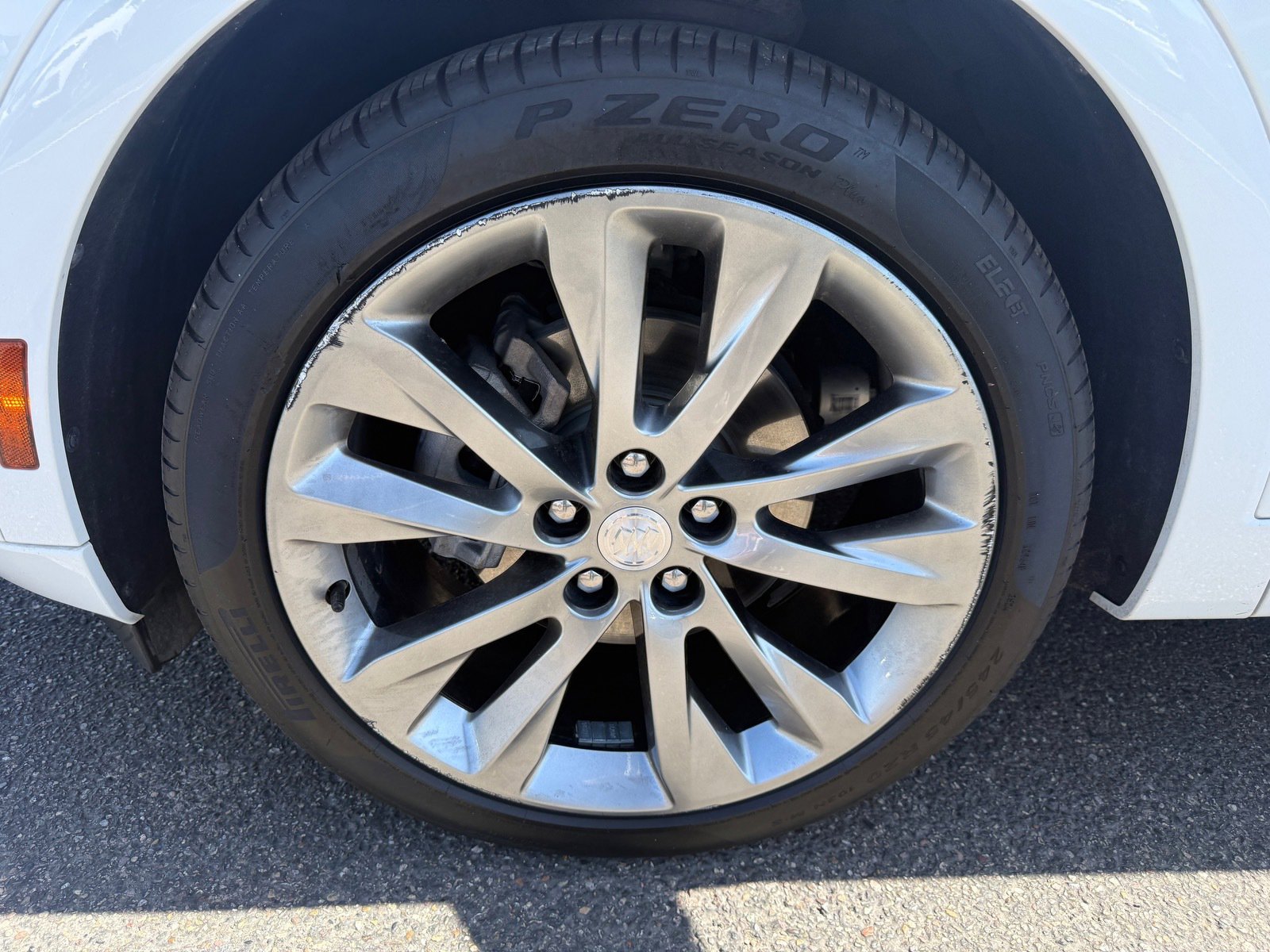 Used 2021 Buick Envision Avenir w/ Technology Package II AWD/4WD image 9