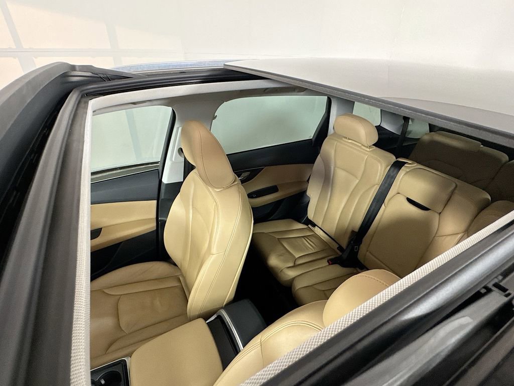 Used 2020 Audi Q7 2.0T Premium Plus w/ Premium Plus Package image 25
